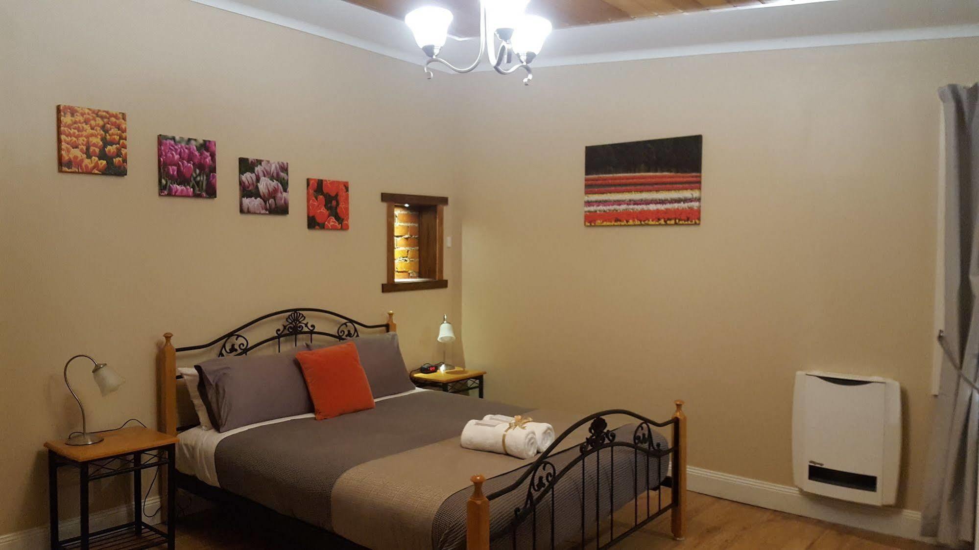 Alexandria Bed And Breakfast Винярд Экстерьер фото